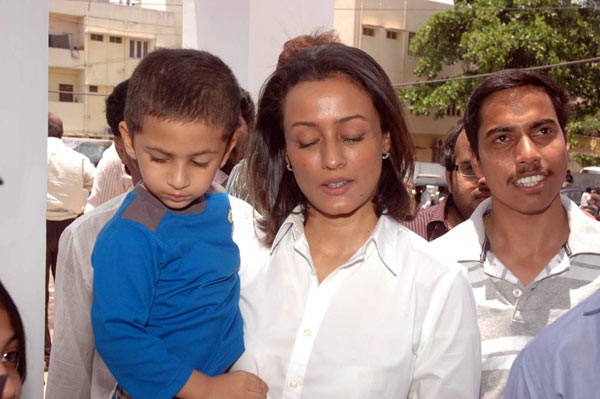Namrata Shirodkar - 30 / 34 photos