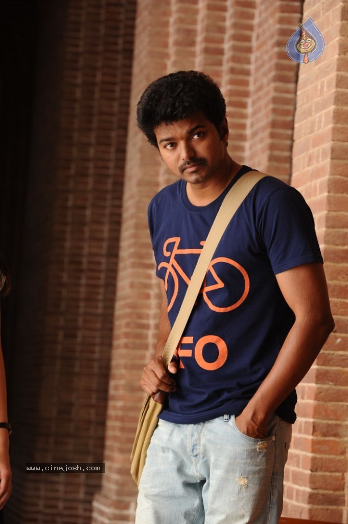 Nanban(3 Idiots Remake) Movie Stills - 9 / 16 photos