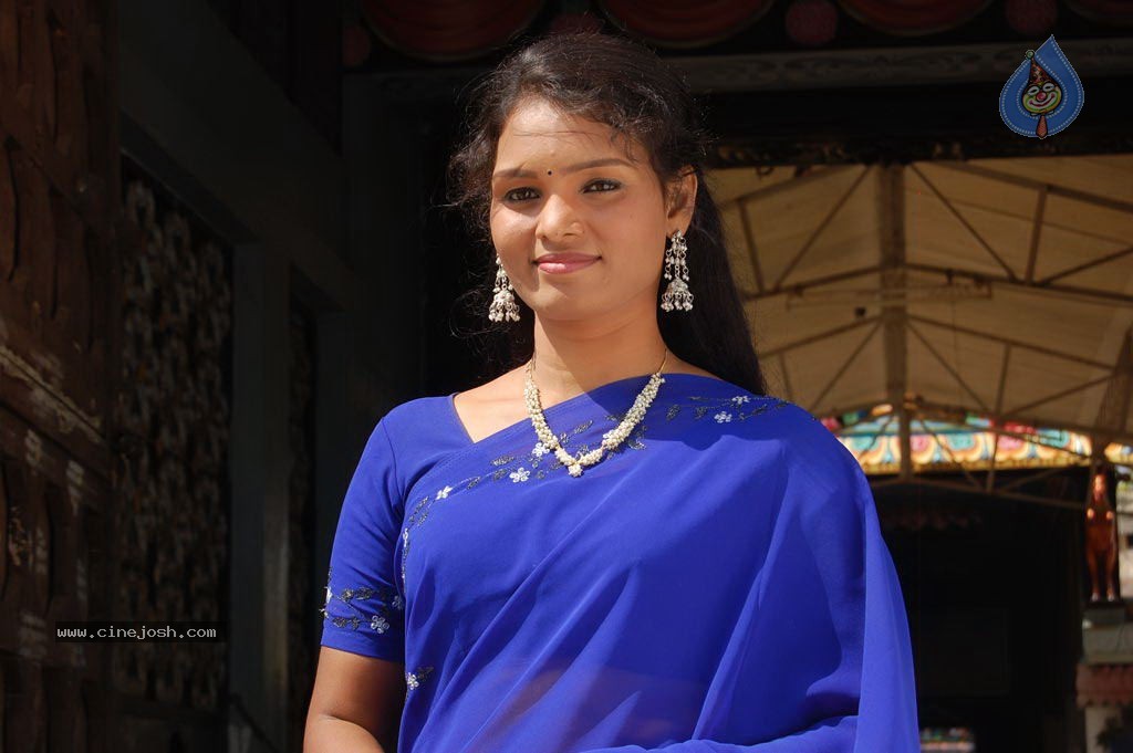 Nandhavana Kiliye Tamil Movie Stills - 37 / 44 photos
