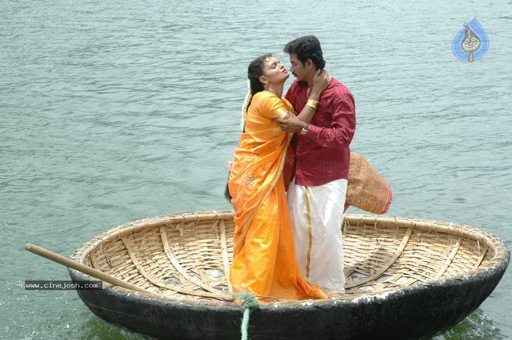 Nandhavana Kiliye Tamil Movie Stills - 41 / 44 photos