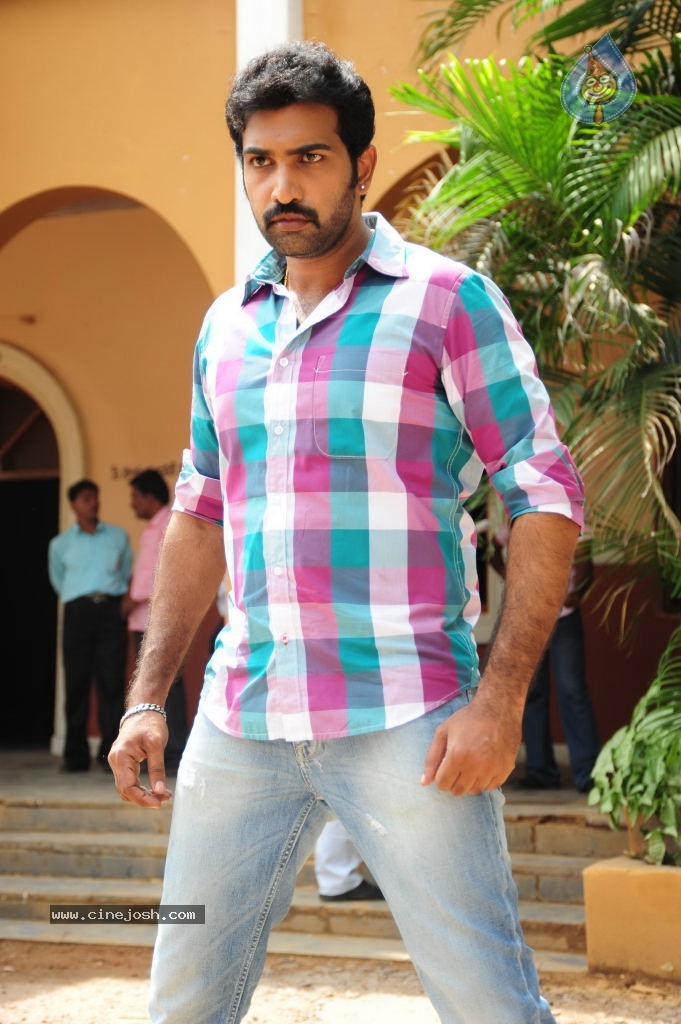Nandiswarudu Movie Latest Stills - 17 / 33 photos