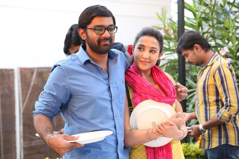 Nannu Vadili Neevu Polevule Photos and Posters - 16 / 73 photos