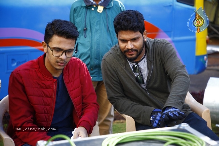 Naragasooran Movie Stills And Working Stills - 6 / 14 photos