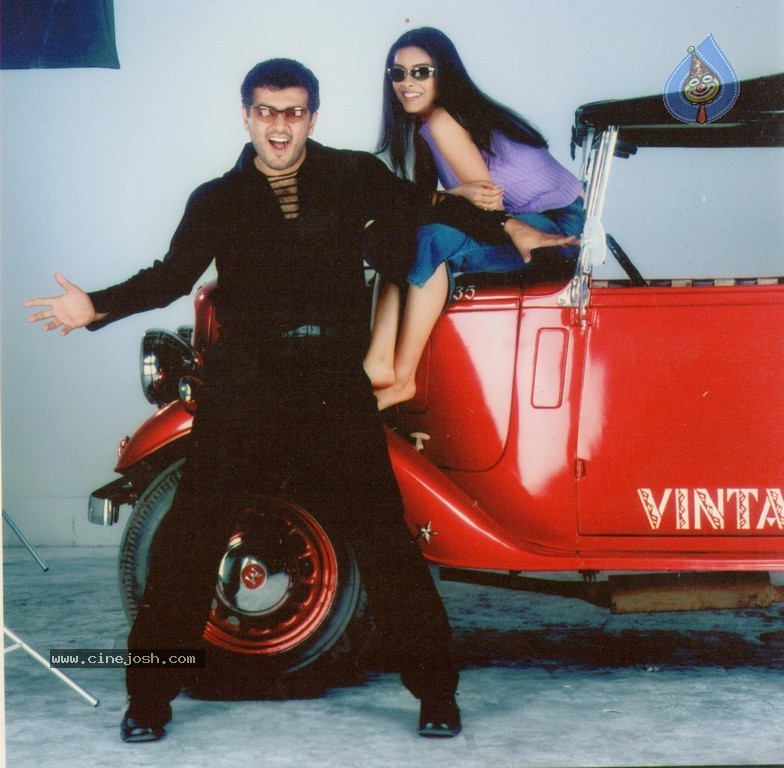 Natho Pettukoku Stills n Walls - 11 / 17 photos