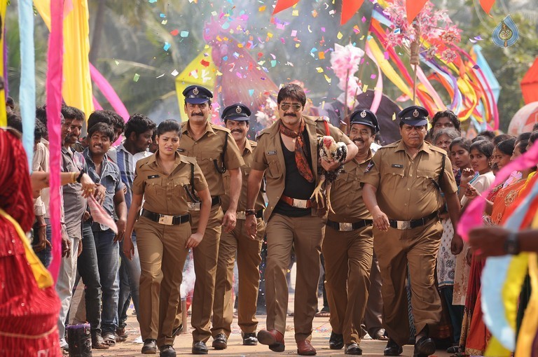 Natu Kodi Movie Photos - 13 / 16 photos