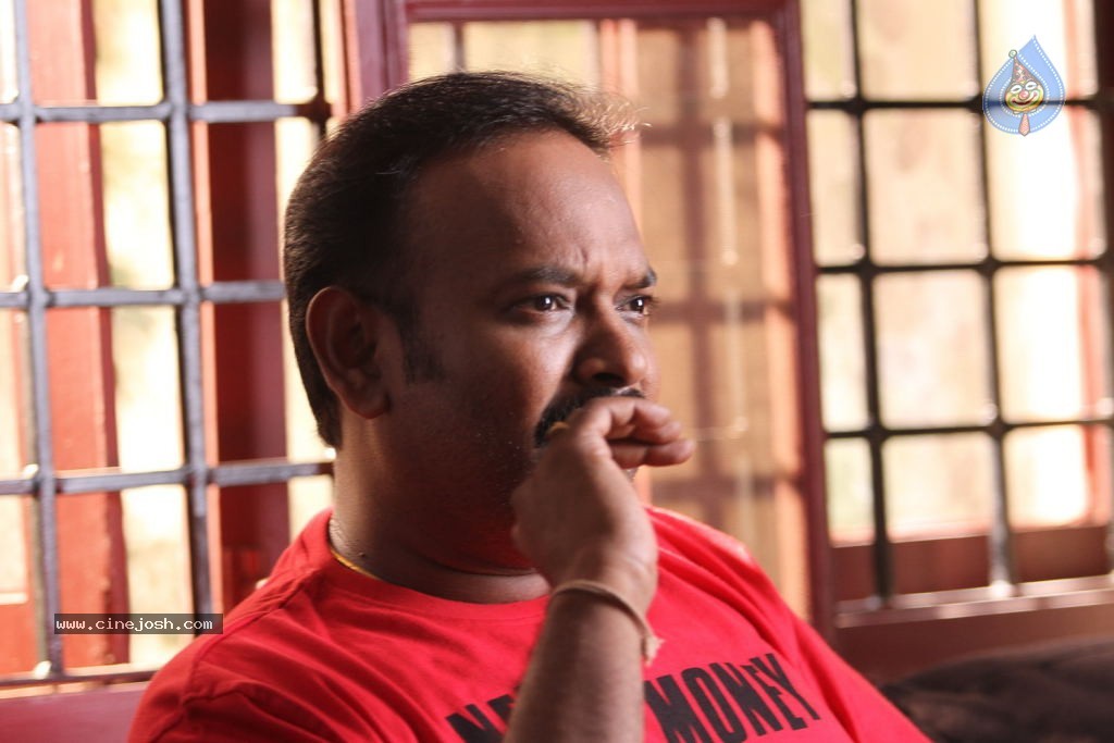 Naveena Saraswathi Sabatham Tamil Movie Stills - 23 / 59 photos