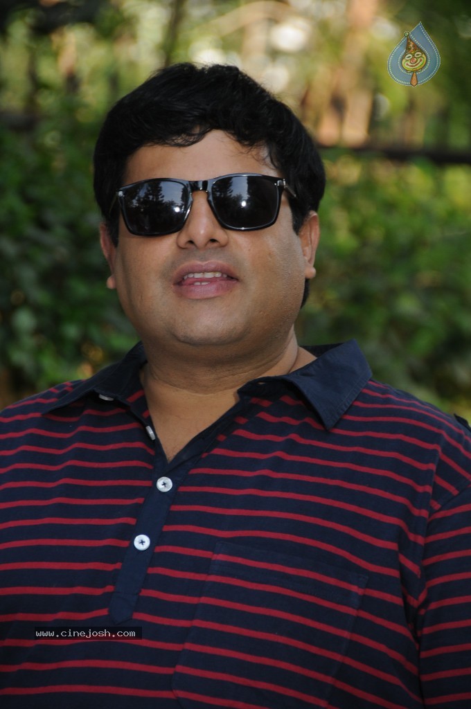 Navvula Sandadi Movie Stills - 30 / 48 photos