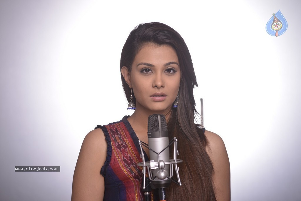 Nee Jathaga Nenudali Movie Stills - 9 / 21 photos