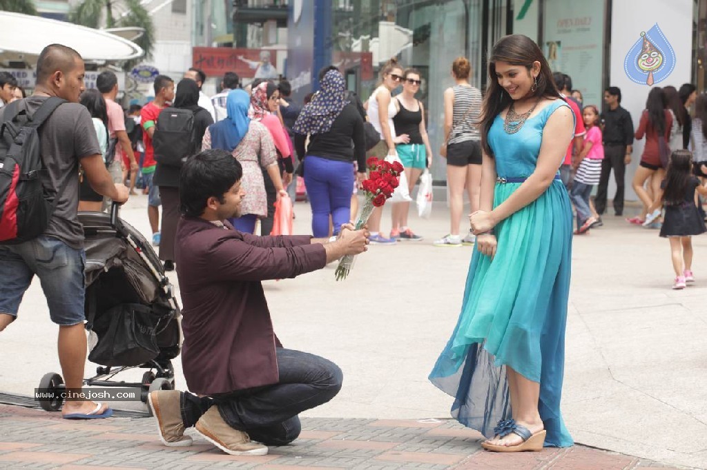 Nee Naan Nizhal Tamil Movie Stills - 9 / 67 photos