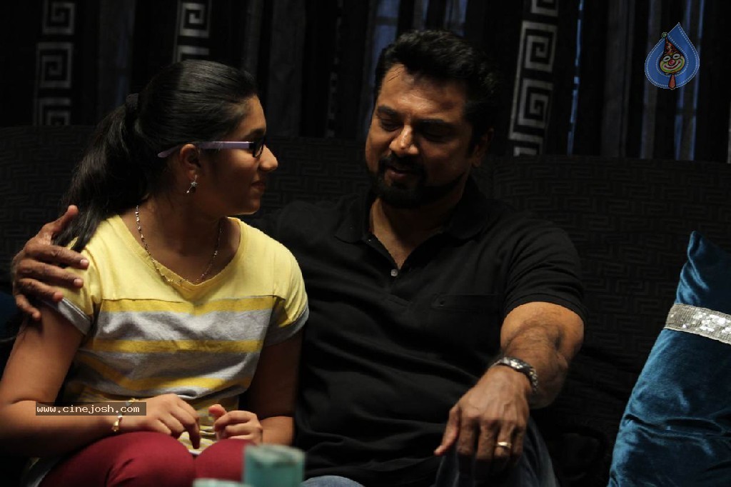 Nee Naan Nizhal Tamil Movie Stills - 45 / 67 photos