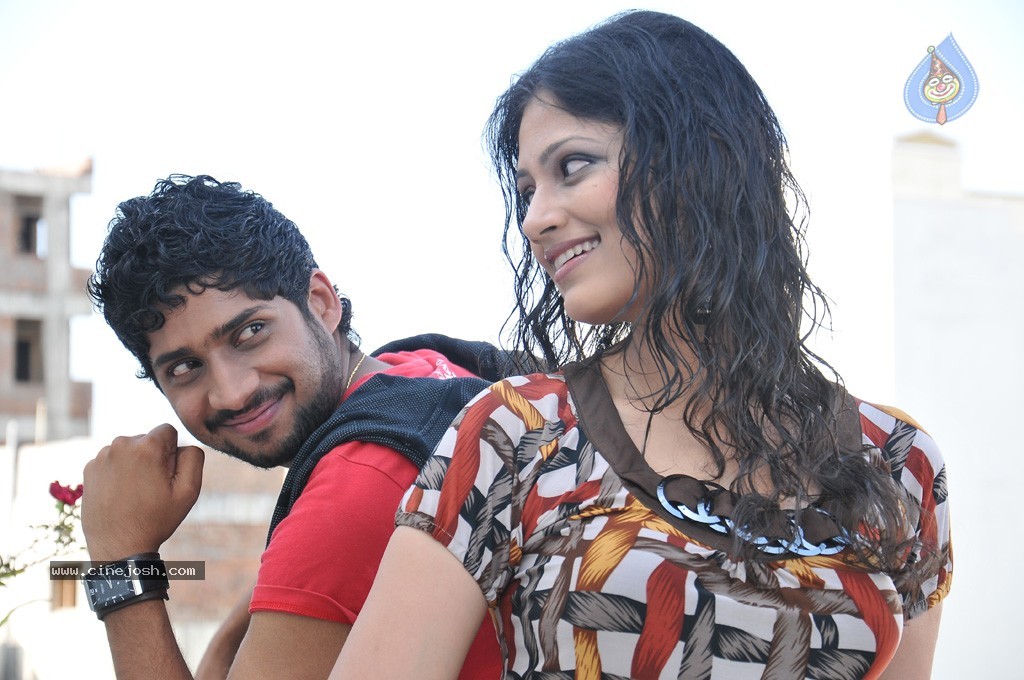 Neeku Naku Madya Movie Gallery - 28 / 28 photos