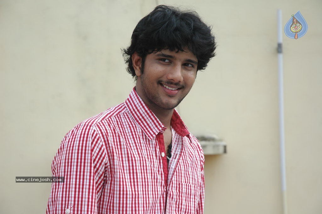 Neengatha Ennam Tamil Movie Stills - 21 / 64 photos