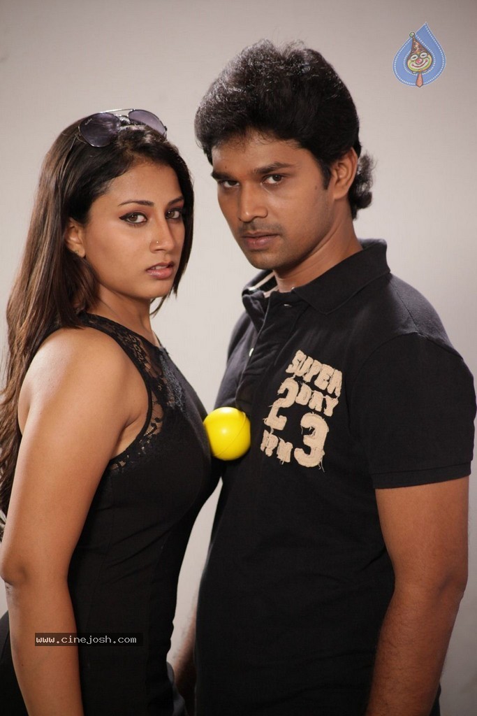 Neerayutham Tamil Movie Stills - 31 / 45 photos