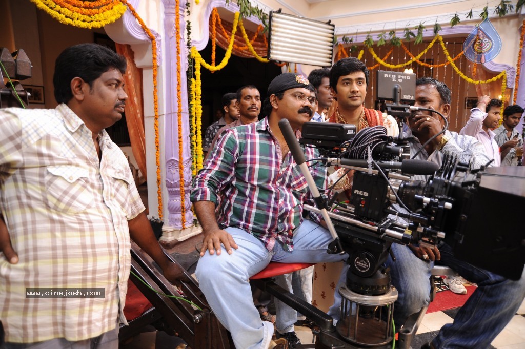 Nenem Chinna Pillana Movie Stills - 28 / 41 photos