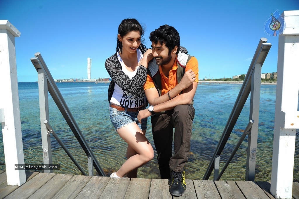 Nenem Chinna Pillana Movie Stills - 38 / 41 photos