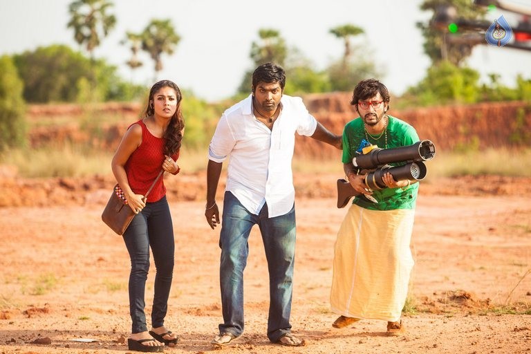 Nenoo Rowdine Movie Photos - 29 / 32 photos