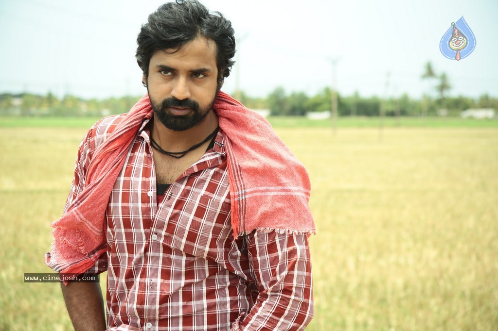 Nerungi Vaa Muthamidathe Tamil Movie Stills - 19 / 108 photos