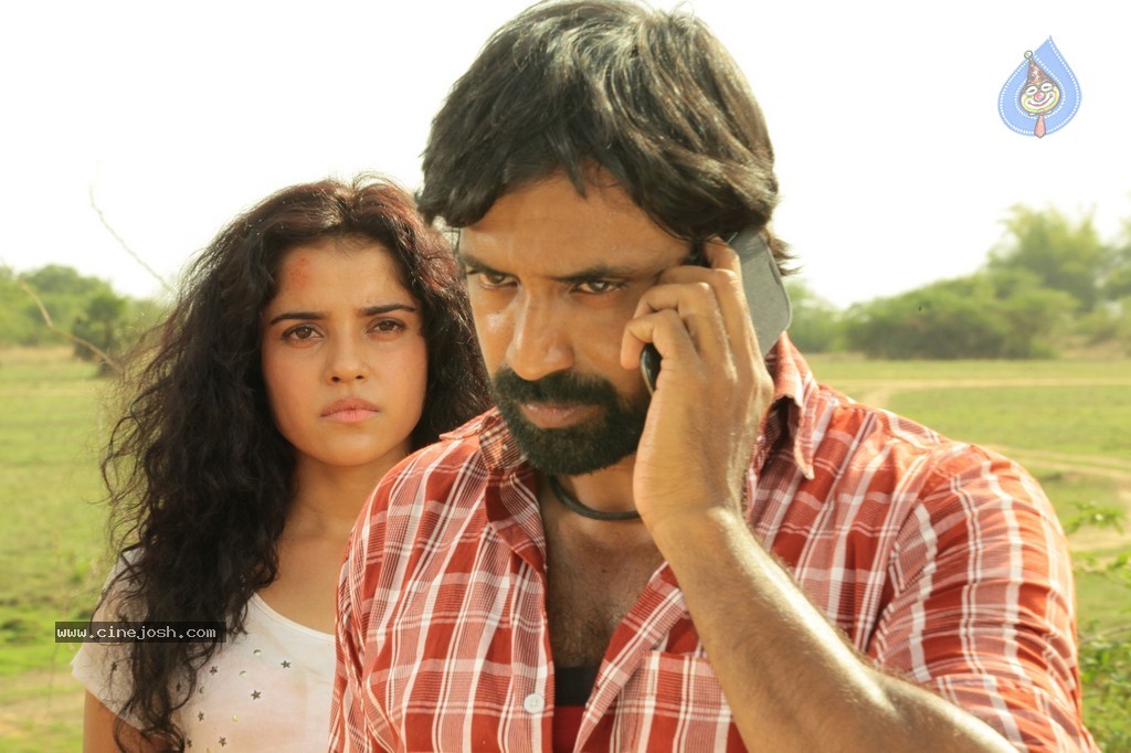 Nerungi Vaa Muthamidathe Tamil Movie Stills - 25 / 108 photos