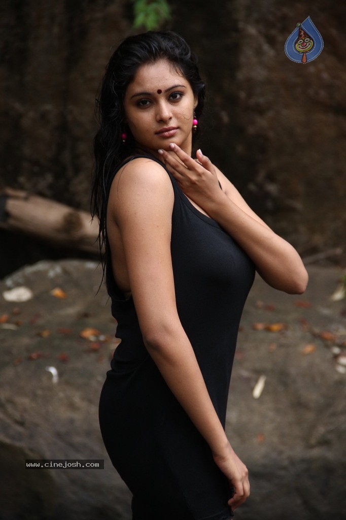 Netru Indru Tamil Movie Hot Stills - 7 / 62 photos