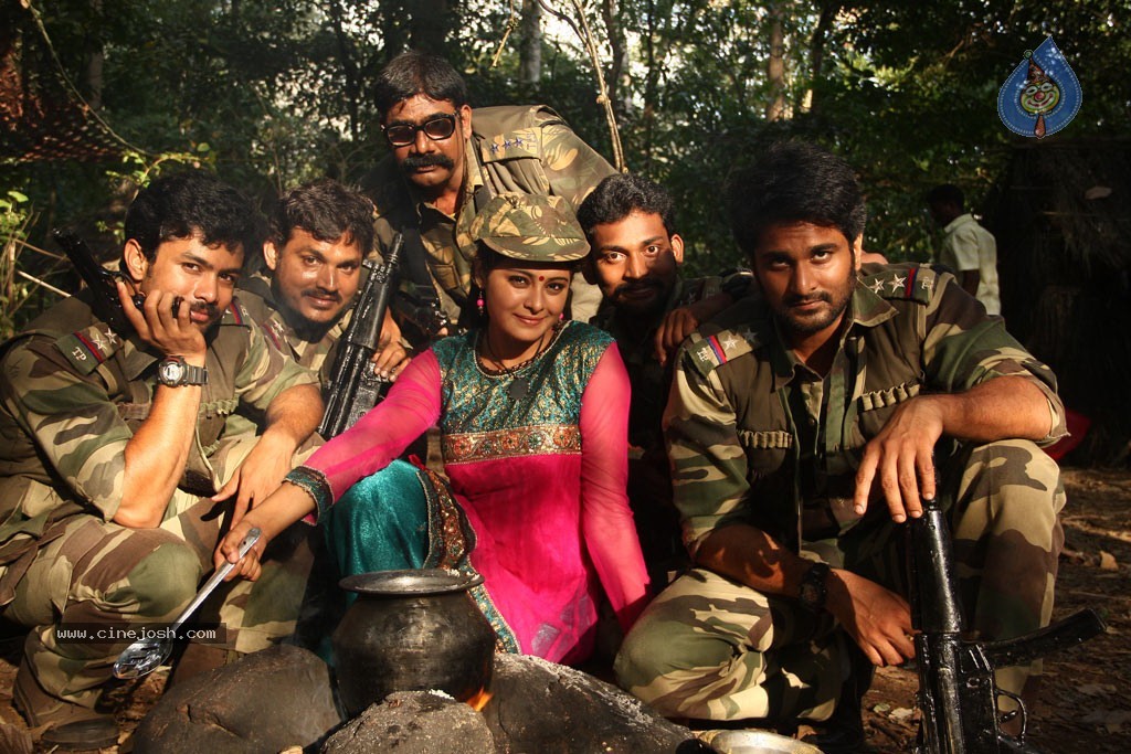 Netru Indru Tamil Movie Hot Stills - 17 / 62 photos