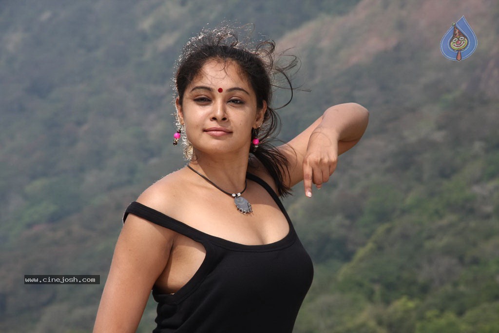Netru Indru Tamil Movie Hot Stills - 31 / 62 photos