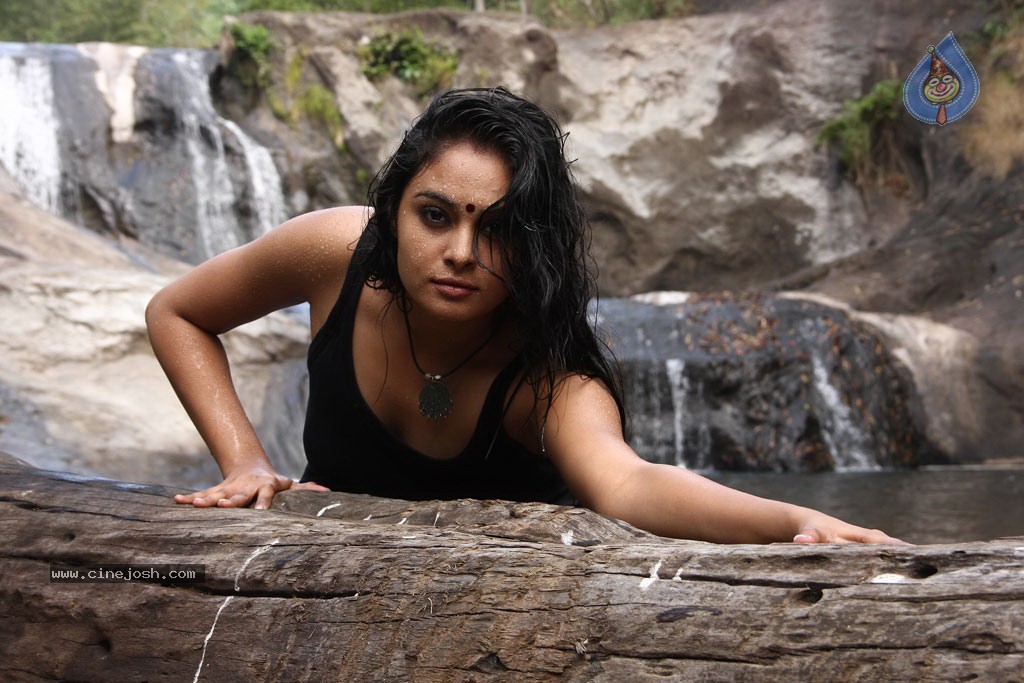 Netru Indru Tamil Movie Hot Stills - 43 / 62 photos