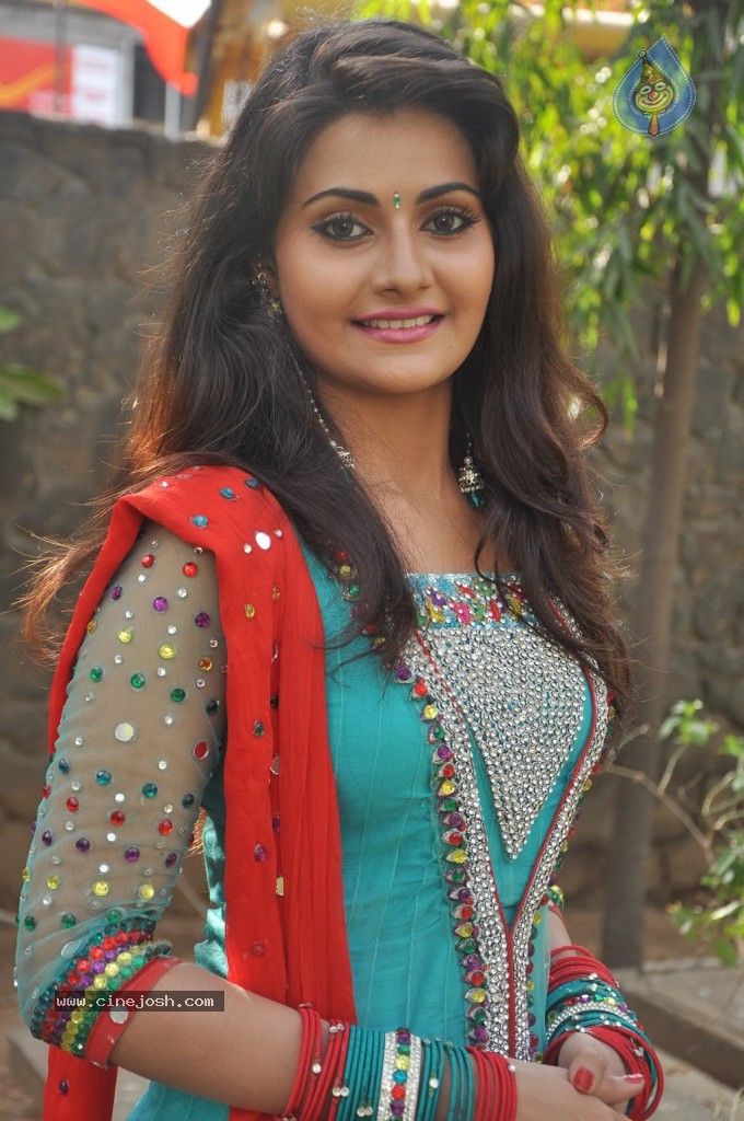 Netru Indru Tamil Movie Hot Stills - 62 / 62 photos