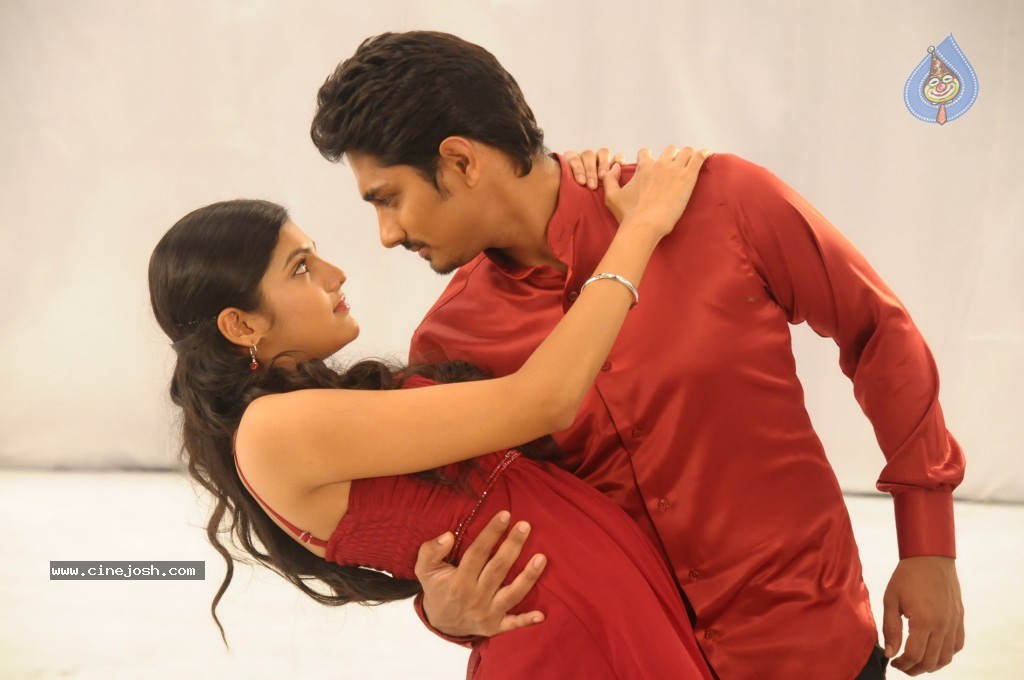 NH 4 Movie Stills n Walls - 25 / 51 photos