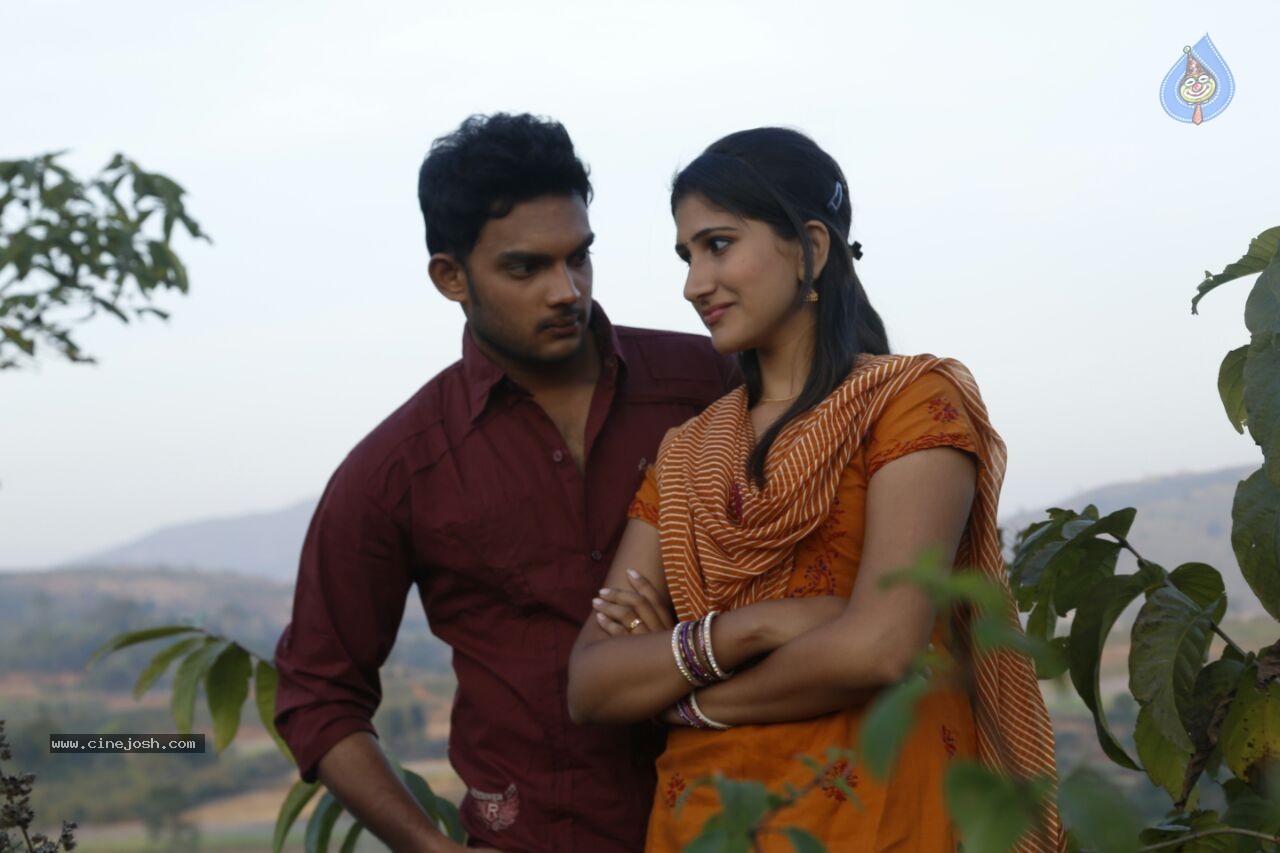 Niluvave Vaalukanuladana Movie Stills - 6 / 6 photos