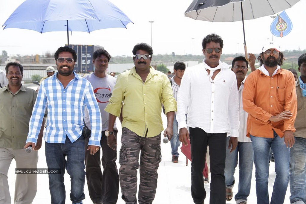 Nimirnthu Nil Tamil Movie New Stills - 3 / 13 photos