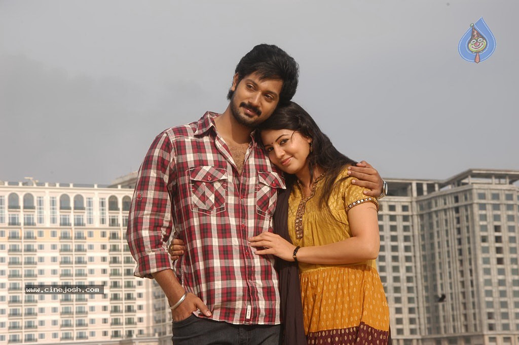 Ninaithathu Yaroo Tamil Movie Stills - 19 / 85 photos