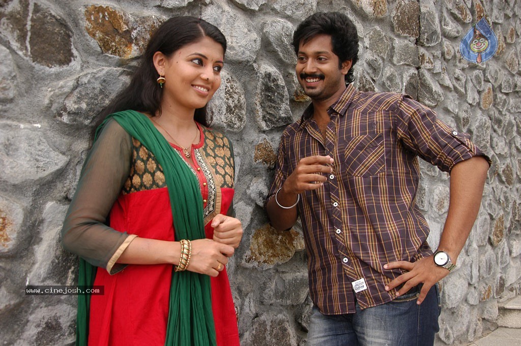 Ninaithathu Yaroo Tamil Movie Stills - 47 / 85 photos