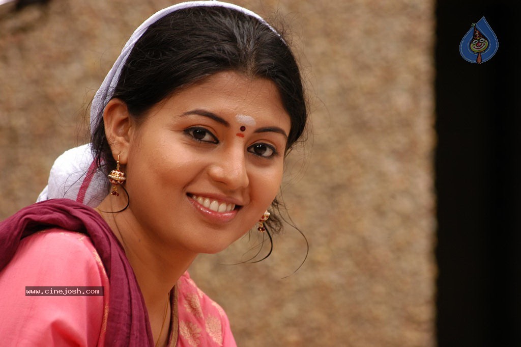 Ninaithathu Yaroo Tamil Movie Stills - 62 / 85 photos