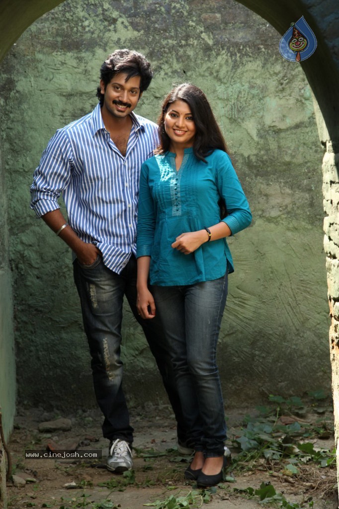 Ninaithathu Yaroo Tamil Movie Stills - 70 / 85 photos
