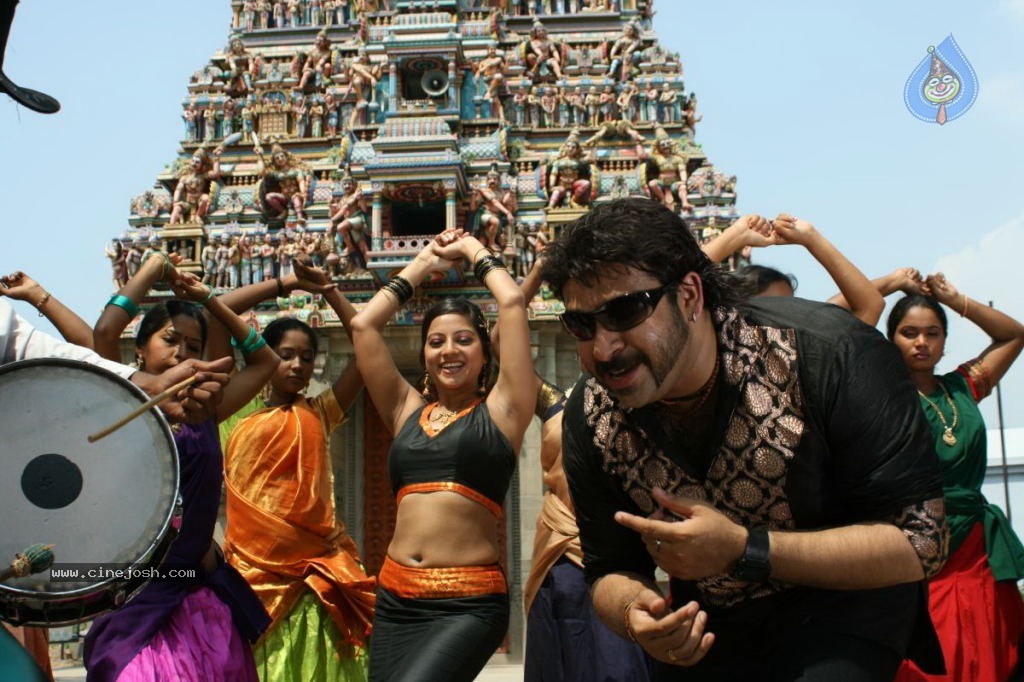 Ninaivil Nindraval Tamil Movie Stills - 68 / 124 photos