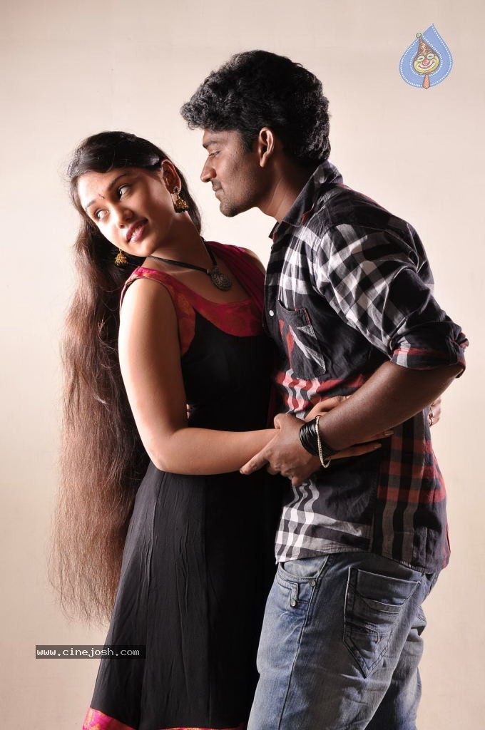 Ninnaiye Radhiyendru Ninaikkindrenadi Tamil Movie Stills - 22 / 96 photos
