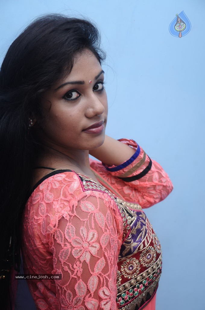 Ninnaiye Radhiyendru Ninaikkindrenadi Tamil Movie Stills - 73 / 96 photos
