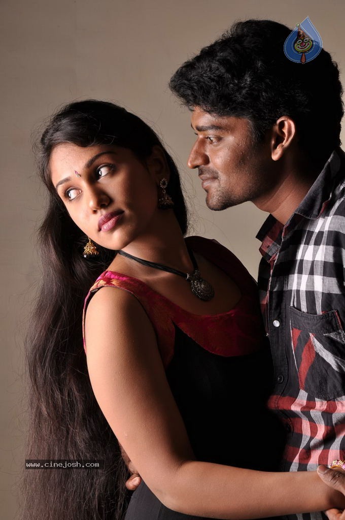 Ninnaiye Radhiyendru Ninaikkindrenadi Tamil Movie Stills - 81 / 96 photos