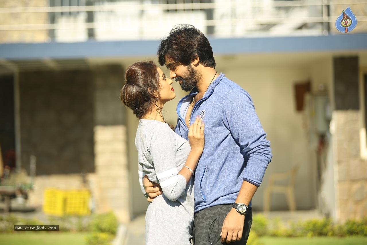 Ninne Chusthu Movie Photos - 13 / 14 photos