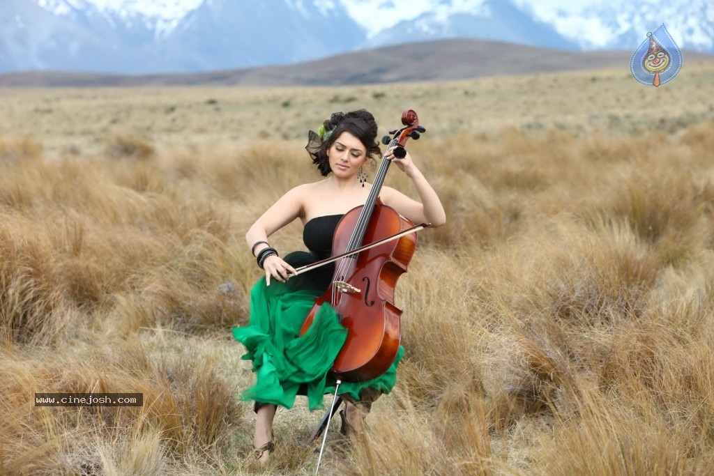 Ninnu Chuste Love Vastundi Movie Hot Stills - 24 / 25 photos