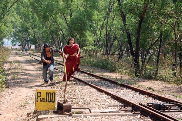 Ninnu Chusina Shanana Movie Stills - 9 / 25 photos