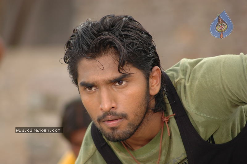 NINU CHOOSINA KSHANANA  Movie Stills - 5 / 16 photos