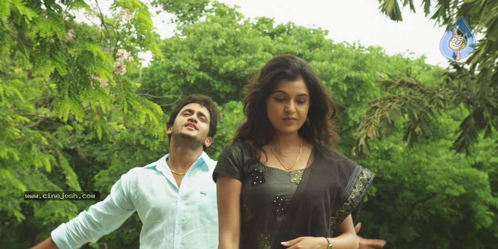 Ninu Chusaka Movie Stills n Posters - 15 / 72 photos