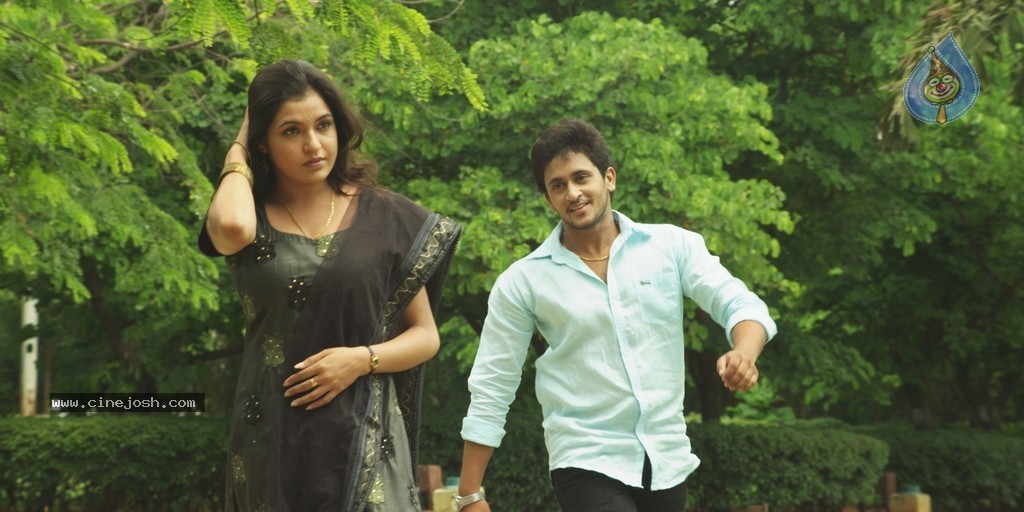 Ninu Chusaka Movie Stills n Posters - 31 / 72 photos