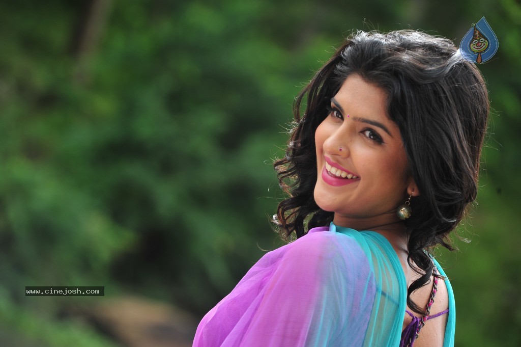 Nippu Movie Latest Gallery - 11 / 37 photos