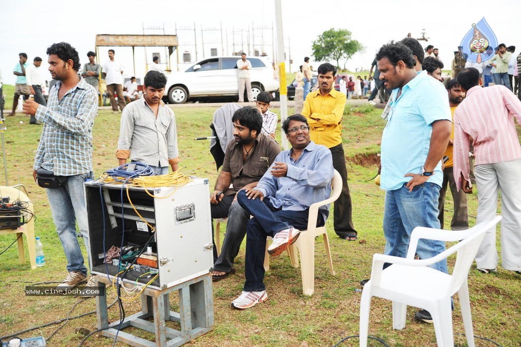 Nippu Movie Latest Stills - 16 / 40 photos