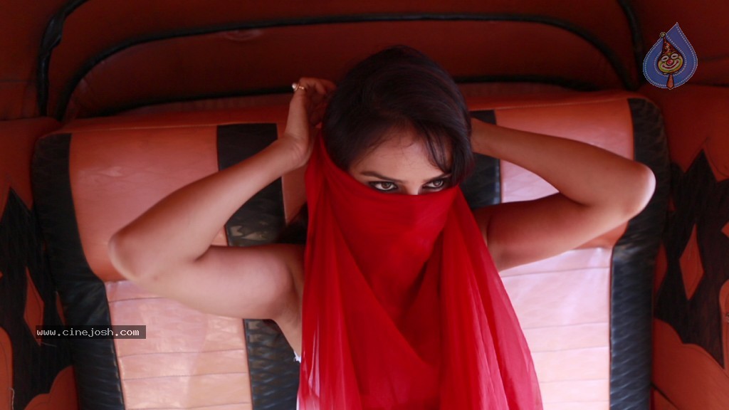 Nisha Movie New Stills - 5 / 41 photos