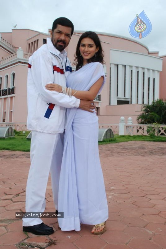 Nithya Pellikoduku Movie New Stills - 18 / 27 photos
