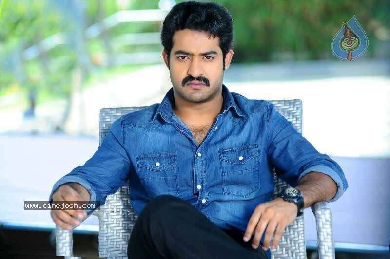 NTR Stills in Ramayya Vastavayya - 1 / 4 photos