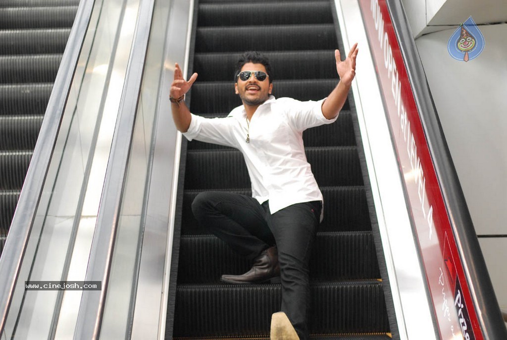 Nuvva Nena Movie New Stills - 30 / 36 photos
